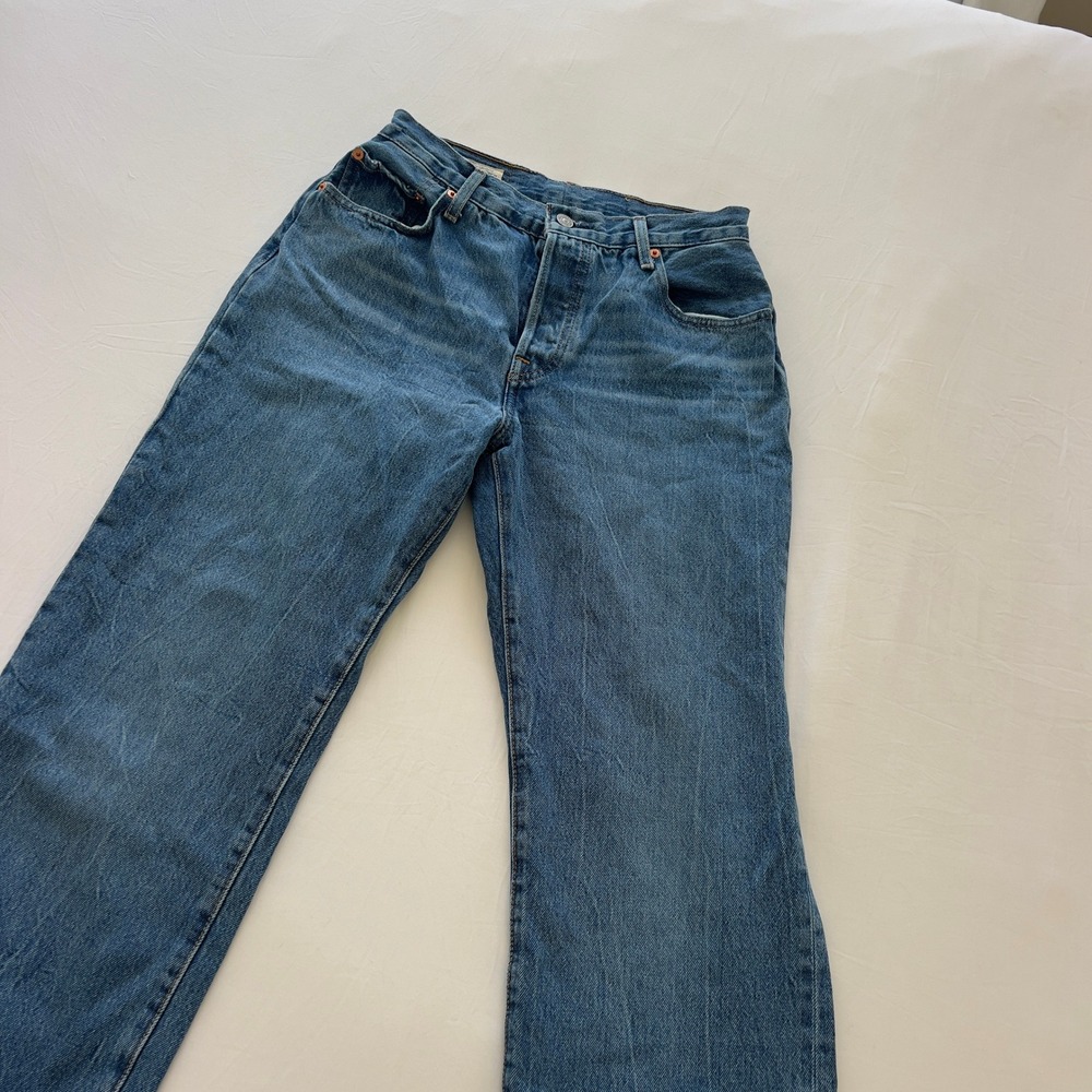 Levis Premium 501 90s Jeans Womens W28 L32 Medium Wash Blue Straight Leg Denim